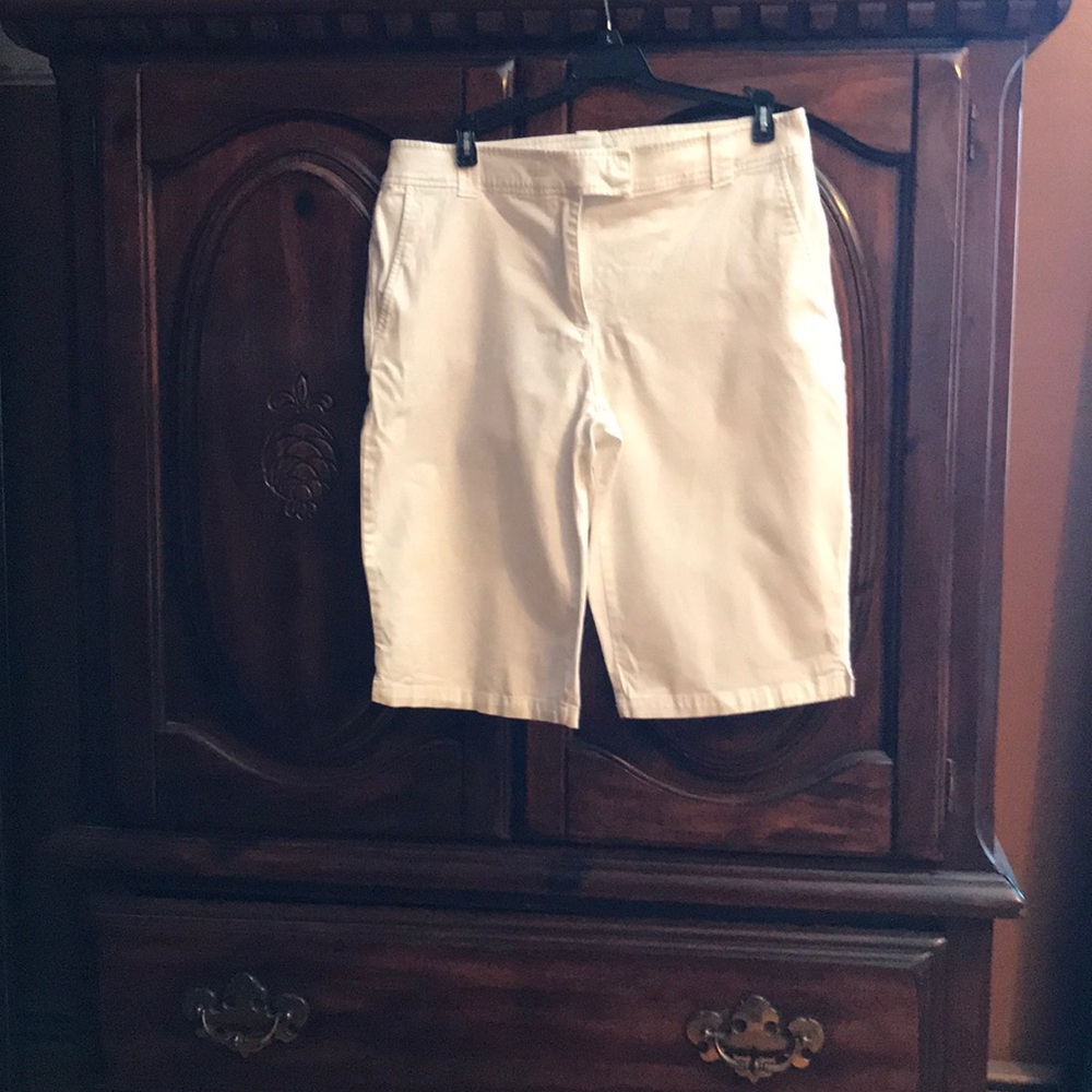 White Bermuda shorts